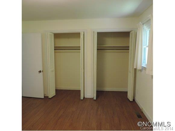 17 Grove Circle - Photo 12
