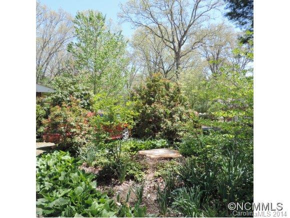 17 Grove Circle - Photo 13