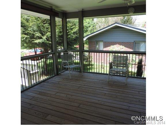 17 Grove Circle - Photo 3