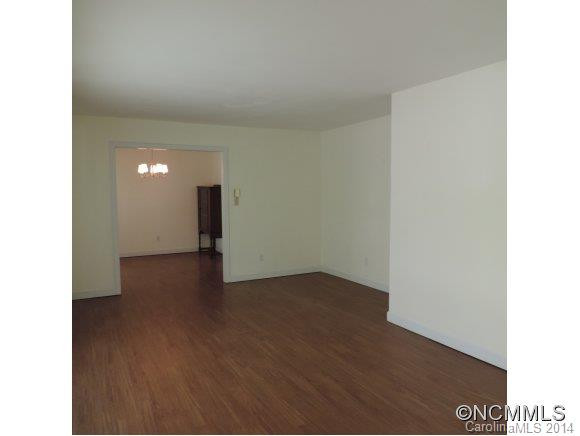 17 Grove Circle - Photo 8