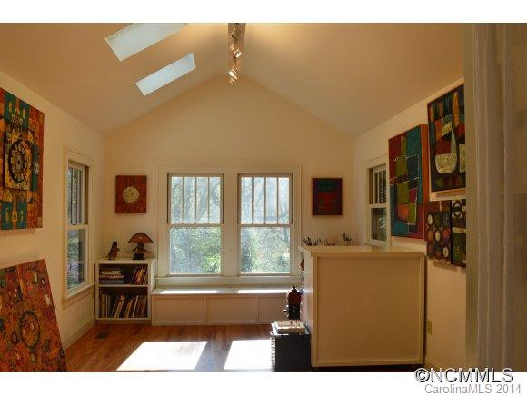 125 Linden - Photo 8