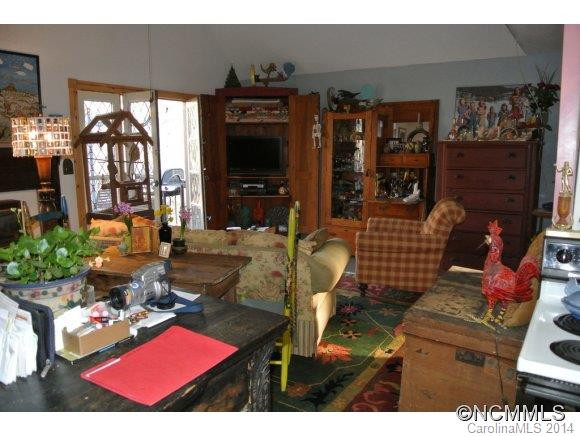 234 Buddha Lane - Photo 4