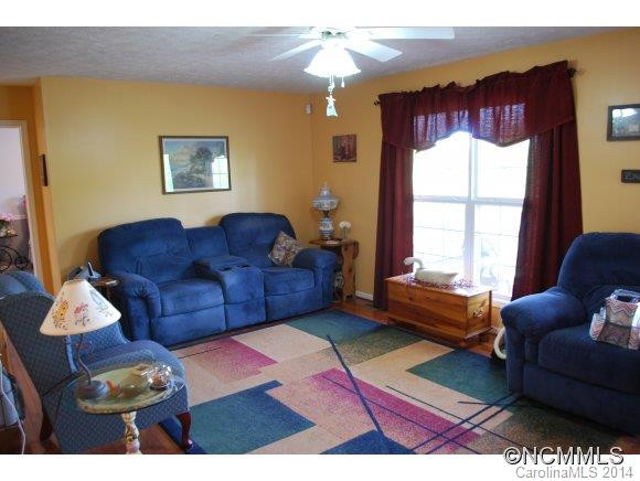 16 Lawson Lane - Photo 3