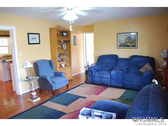 16 Lawson Lane - Photo 4