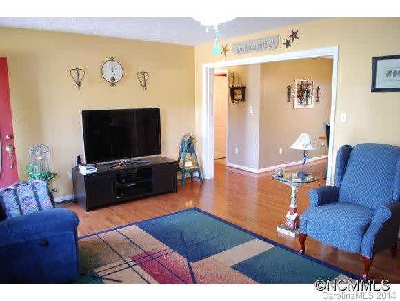 16 Lawson Lane - Photo 5