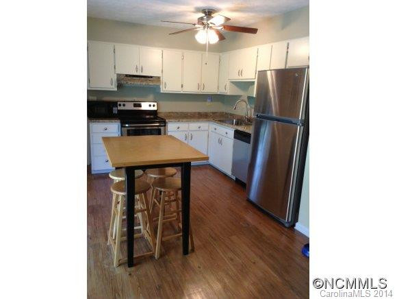 20 Springside Drive - Photo 5