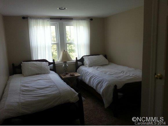 12 Triple Oak Drive - Photo 12