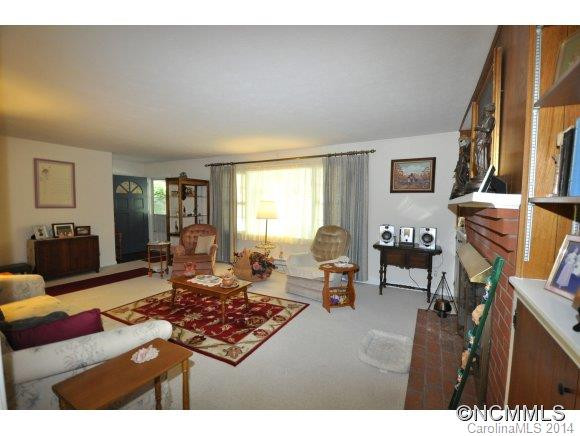 1225 Pinebrook Circle - Photo 3
