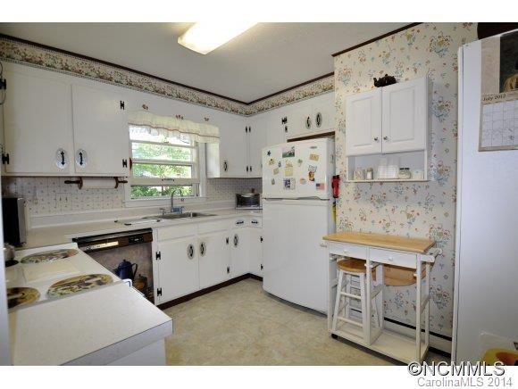 1225 Pinebrook Circle - Photo 5