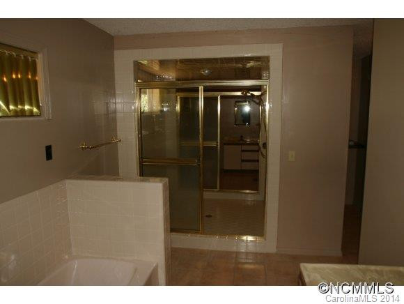 2752 Gerton Highway - Photo 14