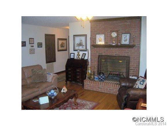 205 Fox Briar Drive - Photo 2