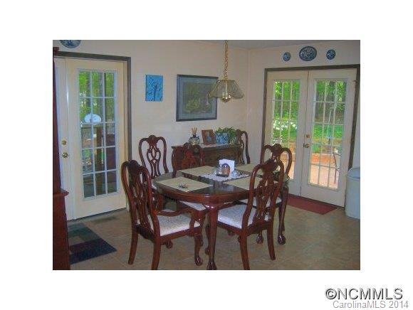 205 Fox Briar Drive - Photo 4