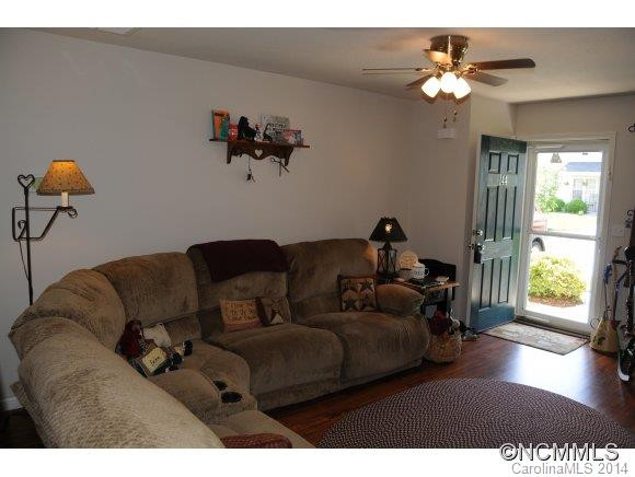 144 Chesire Way - Photo 2