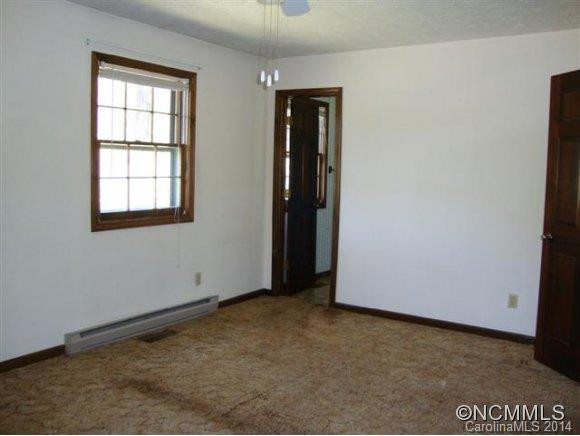 122 SHELLY DRIVE - Photo 12