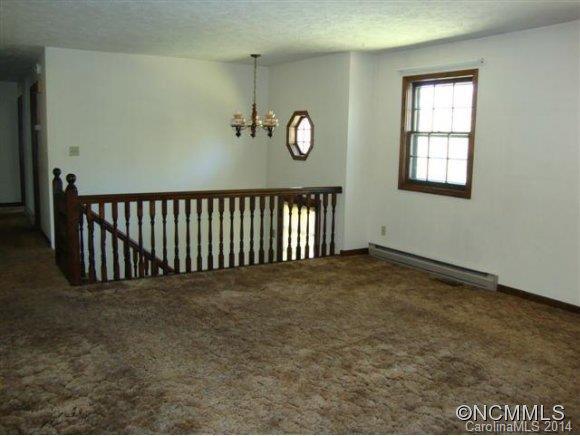 122 SHELLY DRIVE - Photo 5