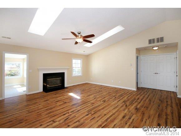 1009 Thorncrest Drive - Photo 3