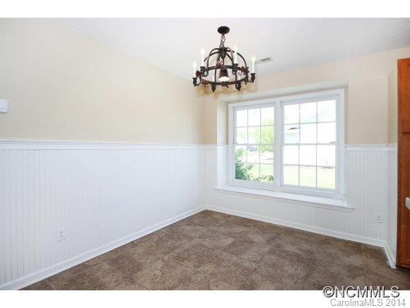 1009 Thorncrest Drive - Photo 5