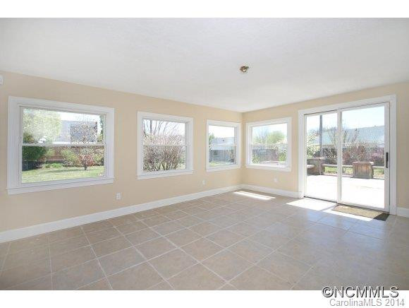 1009 Thorncrest Drive - Photo 7