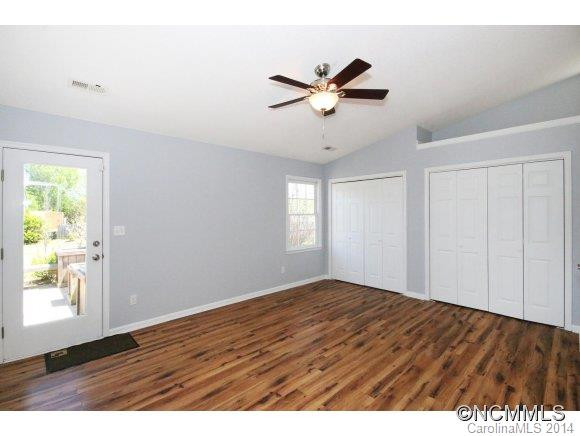 1009 Thorncrest Drive - Photo 8