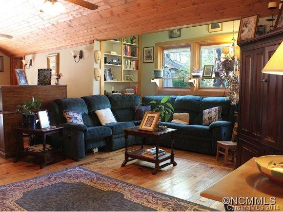 110 Totem Pole Lane - Photo 2
