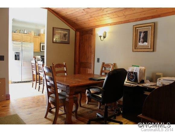 110 Totem Pole Lane - Photo 6