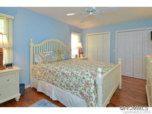 112 Broadmoor Drive - Photo 11