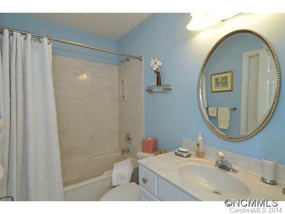 112 Broadmoor Drive - Photo 12