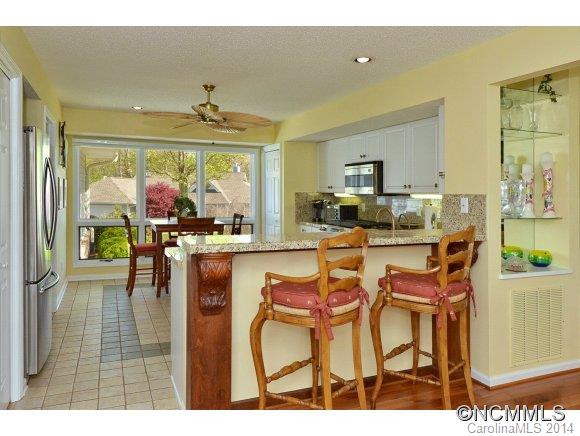 112 Broadmoor Drive - Photo 6