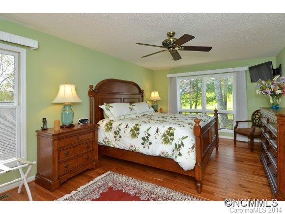 112 Broadmoor Drive - Photo 8