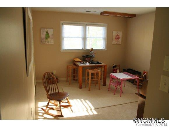98 Scarlett Dr - Photo 14