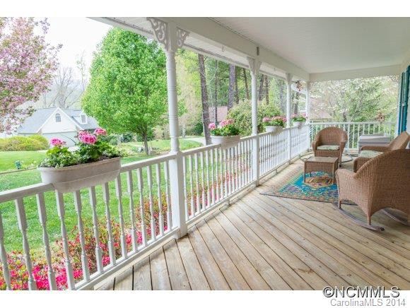 210 Brookside Avenue - Photo 2