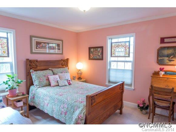 210 Brookside Avenue - Photo 11