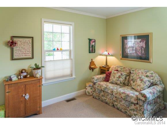 210 Brookside Avenue - Photo 12