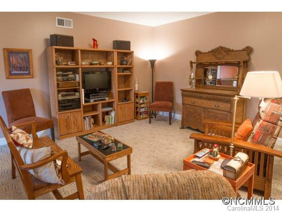 210 Brookside Avenue - Photo 13