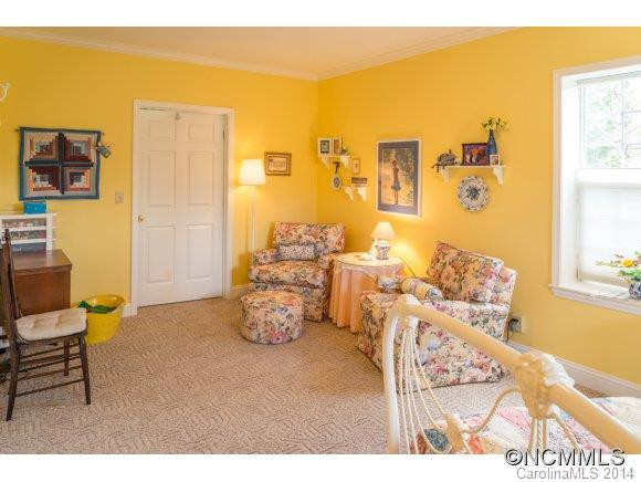 210 Brookside Avenue - Photo 17