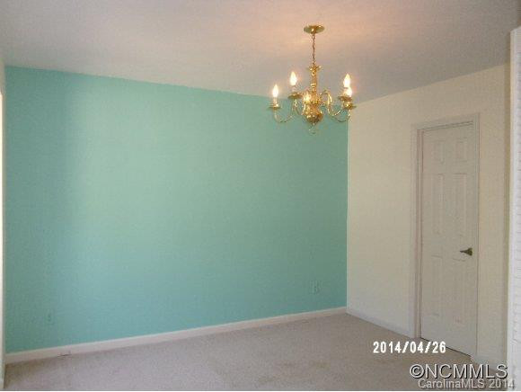 100 Thistle Knoll Court - Photo 8