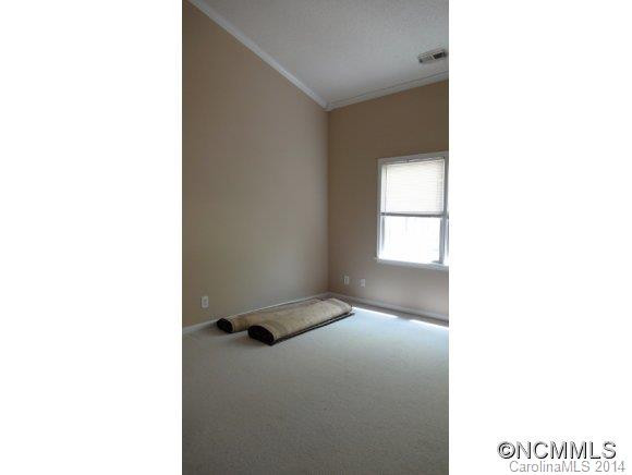 10 TISHA LANE - Photo 10