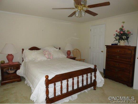244 Riverwind Dr. - Photo 12