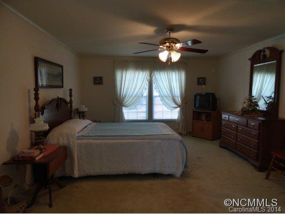 244 Riverwind Dr. - Photo 9