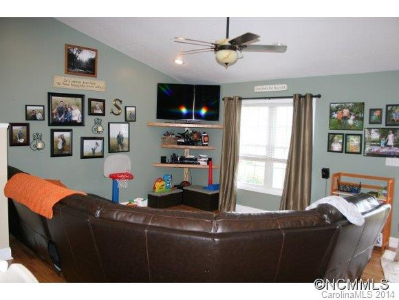 42 Faith Hill Drive - Photo 3