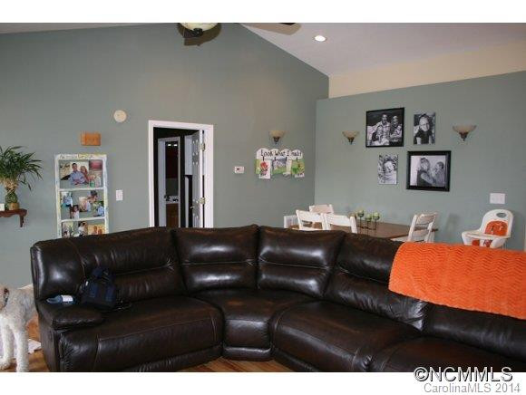 42 Faith Hill Drive - Photo 4