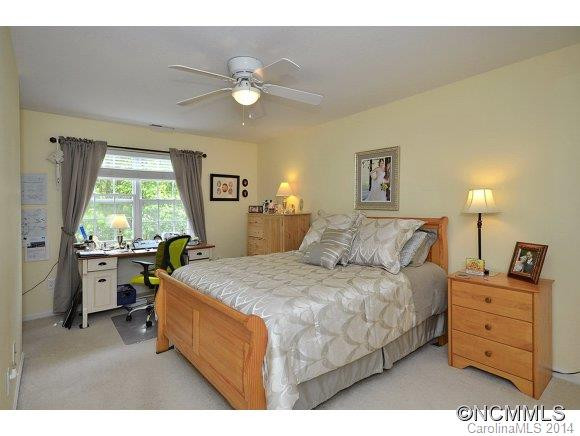319 Wiltshire Circle - Photo 12