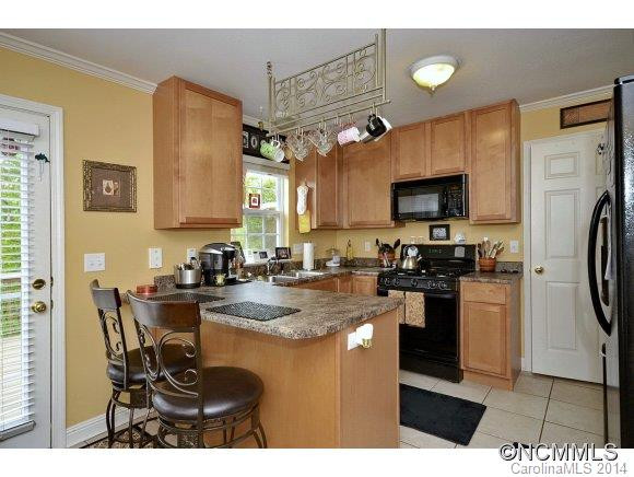 319 Wiltshire Circle - Photo 6