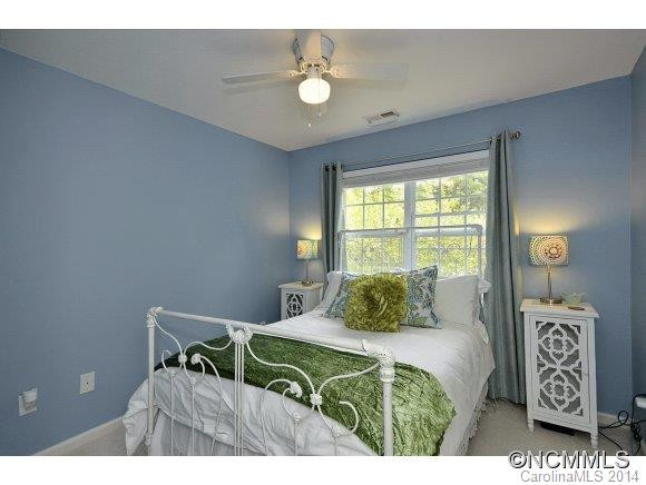 319 Wiltshire Circle - Photo 9