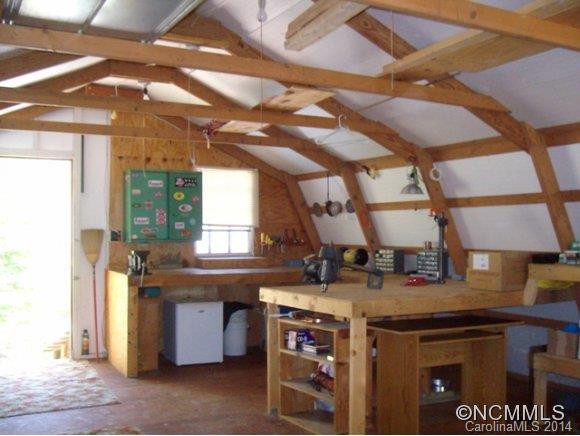 320 MARTINS CREEK ROAD - Photo 14