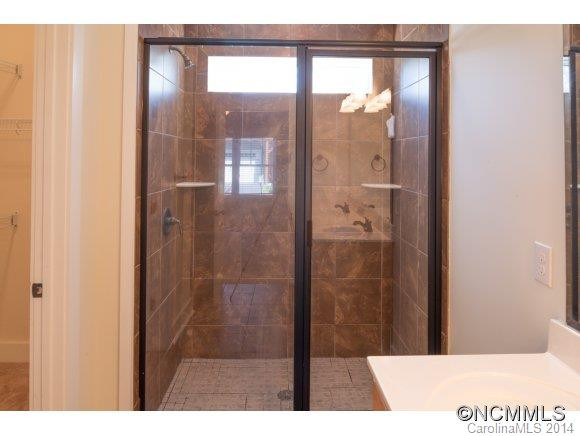 10 Roselyn Way - Photo 12