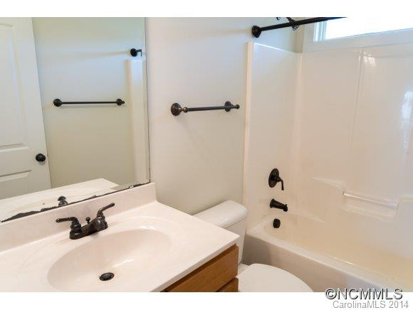10 Roselyn Way - Photo 16