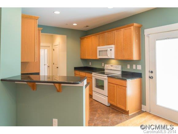 10 Roselyn Way - Photo 4