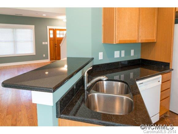 10 Roselyn Way - Photo 6