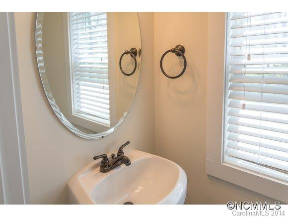 10 Roselyn Way - Photo 9